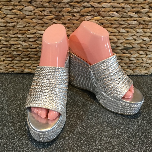 Guess Silver Platform Wedge Sandals - Picture 1 of 14